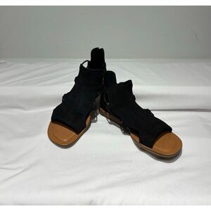 Lucky Brand Gladiator Sandals  Size 9